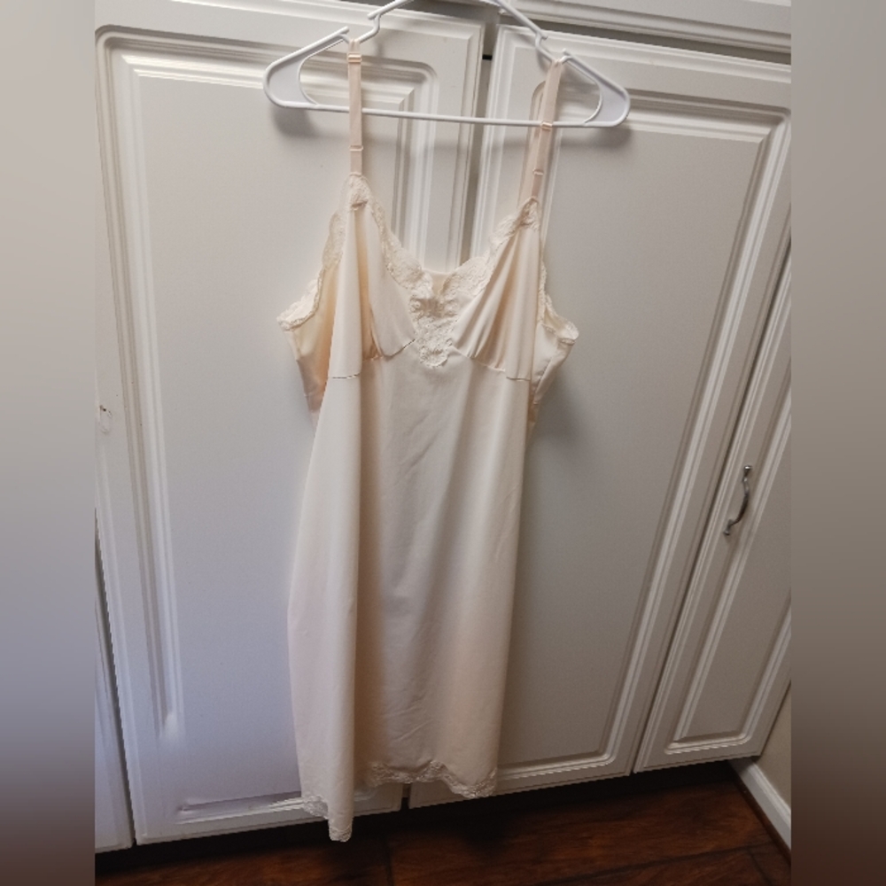 Vintage Full Slip For Women Size 46 Tall X. Ivory In Color. Very Good Condition.